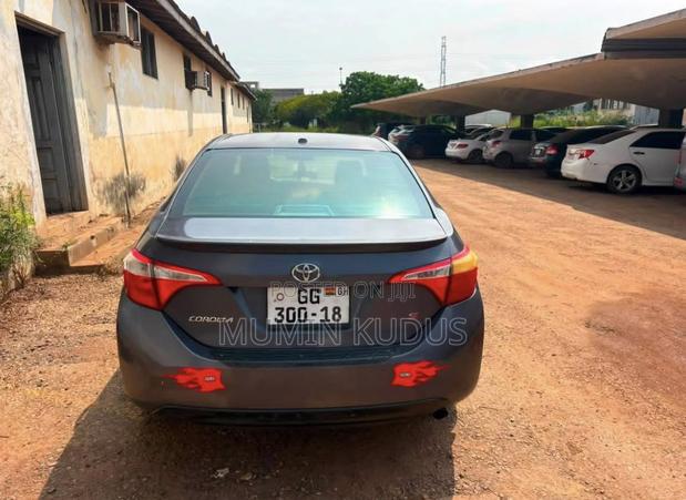 Toyota Corolla S 4dr Sedan (1.8L 4cyl CVT) 2015 Gray
