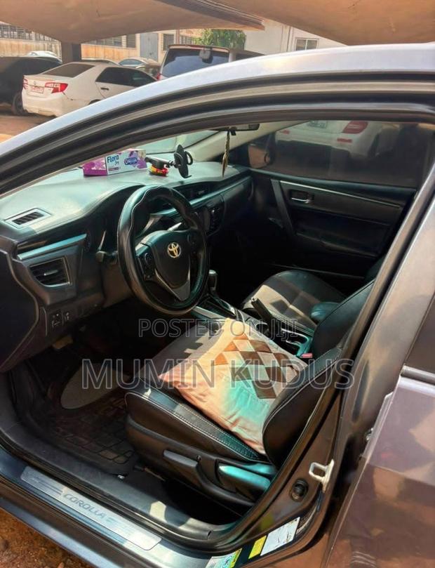 Toyota Corolla S 4dr Sedan (1.8L 4cyl CVT) 2015 Gray
