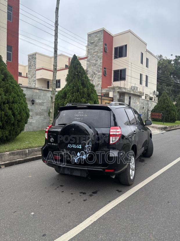 Toyota RAV4 2012 Black