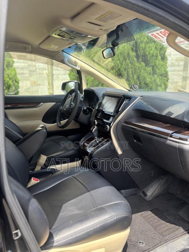 Toyota Alphard 2015 Black