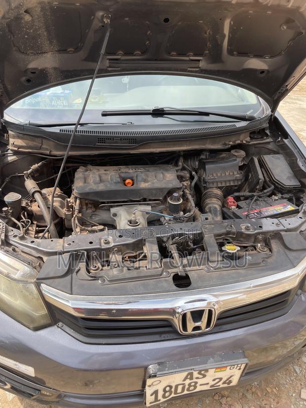 Honda Civic 1.8 5 Door Automatic 2012 Gray