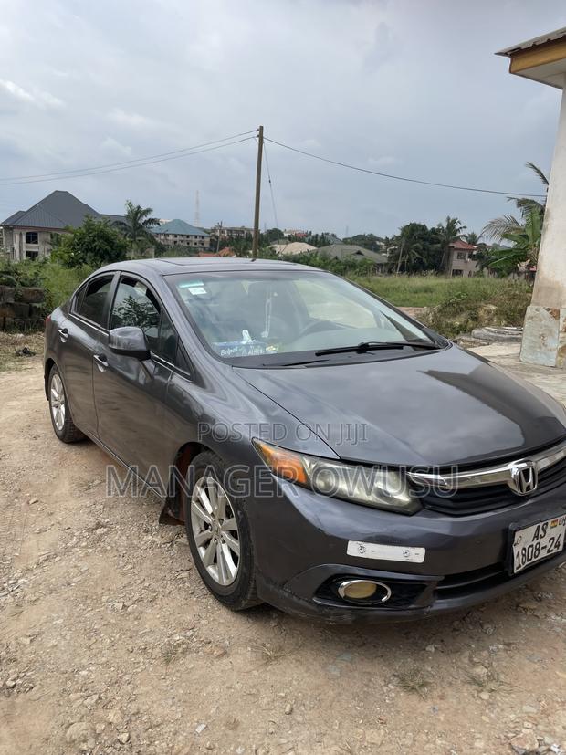 Honda Civic 1.8 5 Door Automatic 2012 Gray