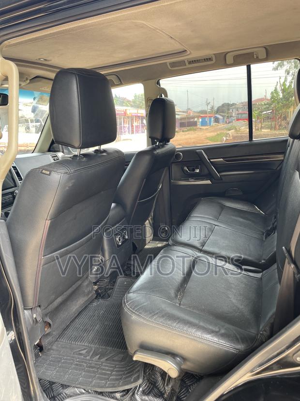 Mitsubishi Pajero V80 3.8 V6 GLS 2015 Black