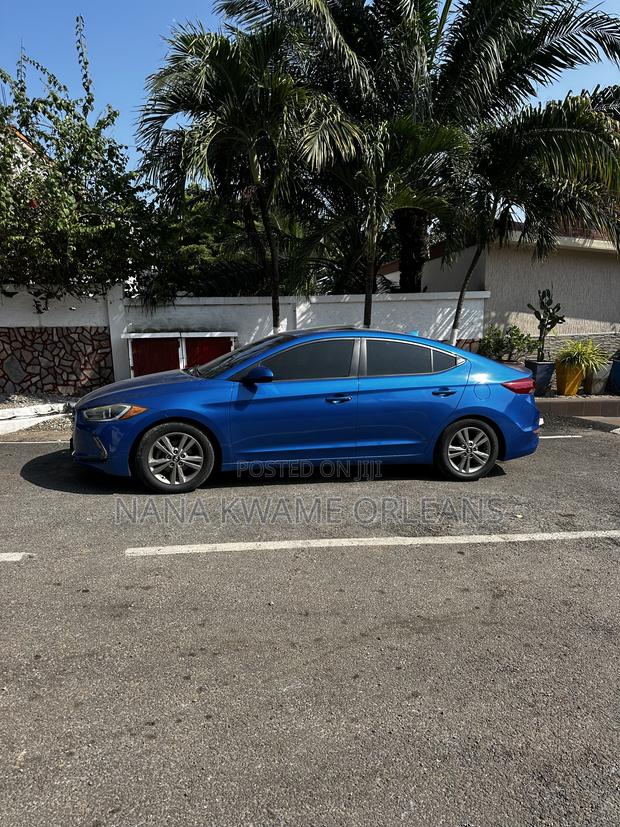 Hyundai Elantra Limited 2018 Blue