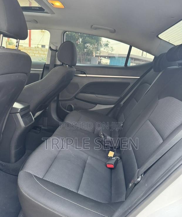 Hyundai Elantra 2017 White