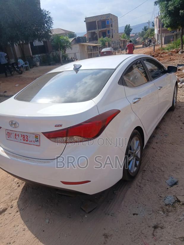 Hyundai Elantra 2016 White