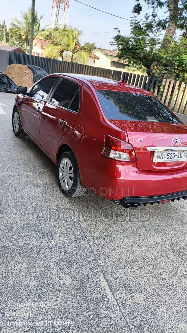 Toyota Yaris 2005 Red