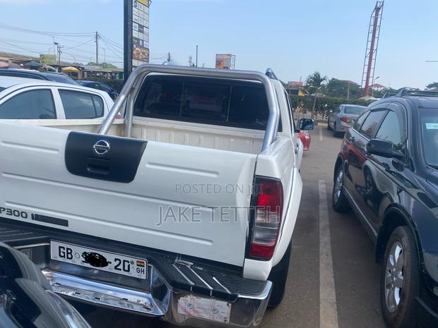 Nissan Hardbody 2019 White