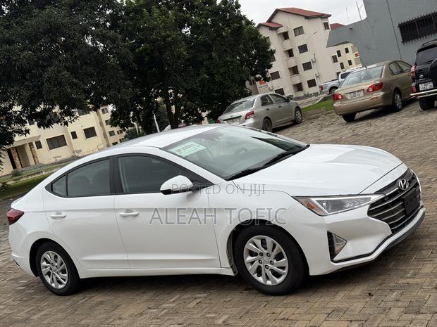 Hyundai Elantra 2020 White