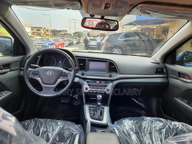 Hyundai Elantra 2017 Blue