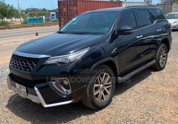 Toyota Fortuner 2019 Black