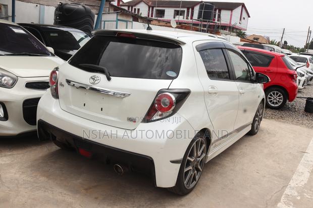 Toyota Vitz 2013 White