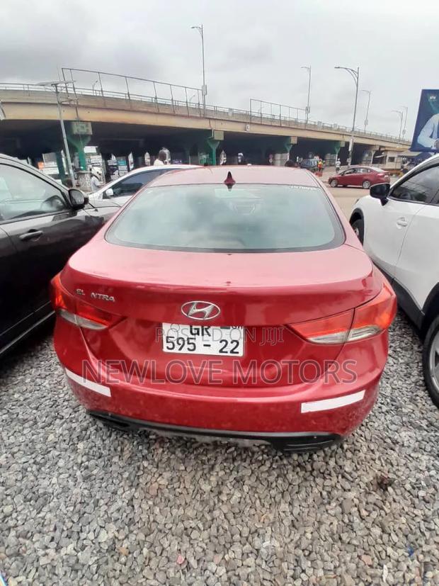 Hyundai Elantra 2013 Red