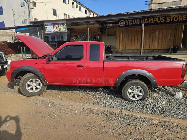 Nissan Frontier 2002 Red
