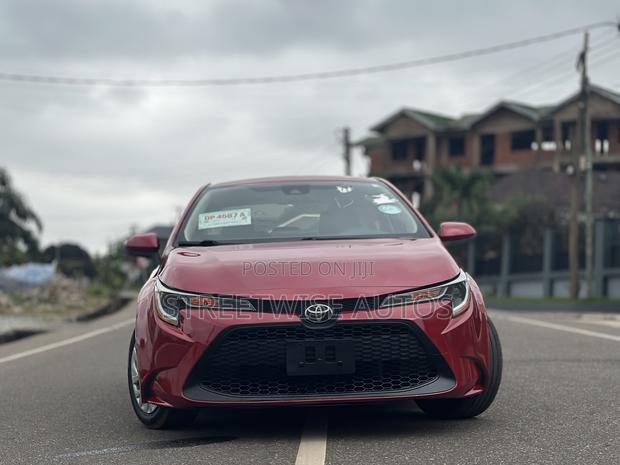 Toyota Corolla LE 2020 Red