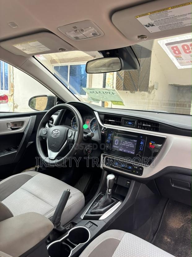 Toyota Corolla LE Eco (1.8L 4cyl 2A) 2019 Black