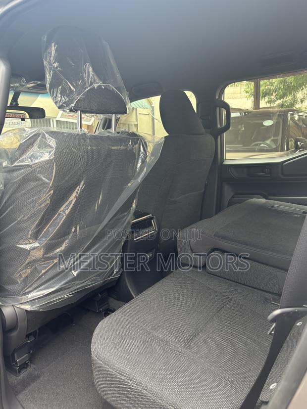 New Toyota Land Cruiser Prado 2.8 2024 Gray