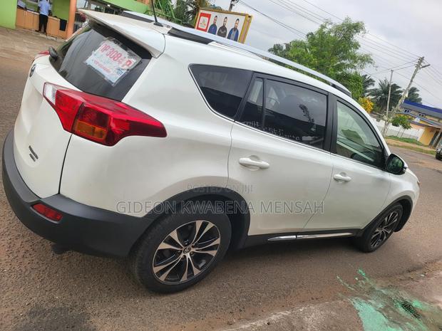 Toyota RAV4 2014 White