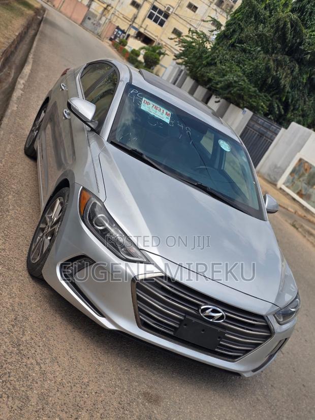 Hyundai Elantra 2017 Silver