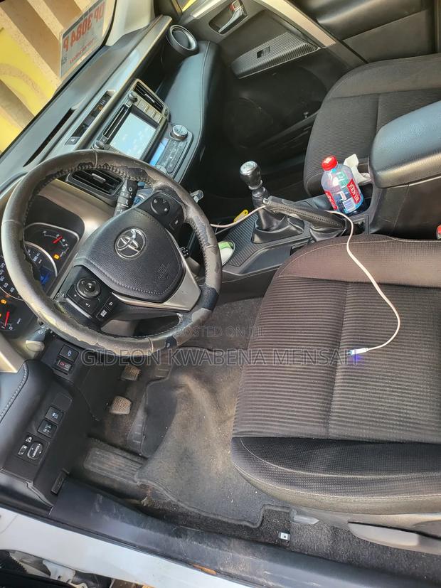 Toyota RAV4 2014 White