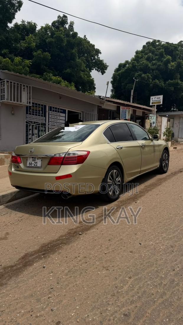 Honda Accord LX 4dr Sedan FWD (2.4L 4cyl 2A) 2013