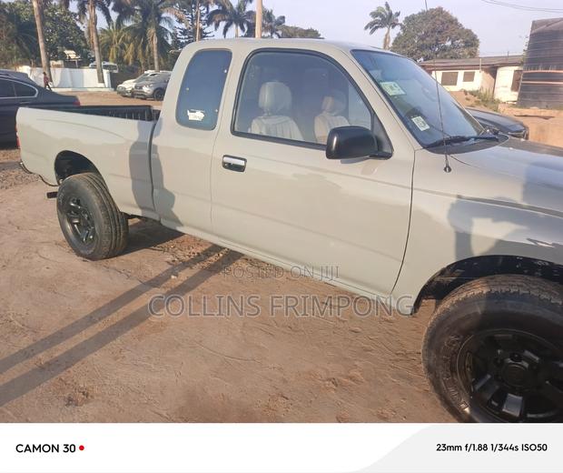 Toyota Tacoma 2002 Gray