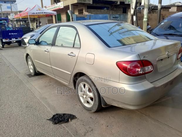 Toyota Corolla 2008 Gray