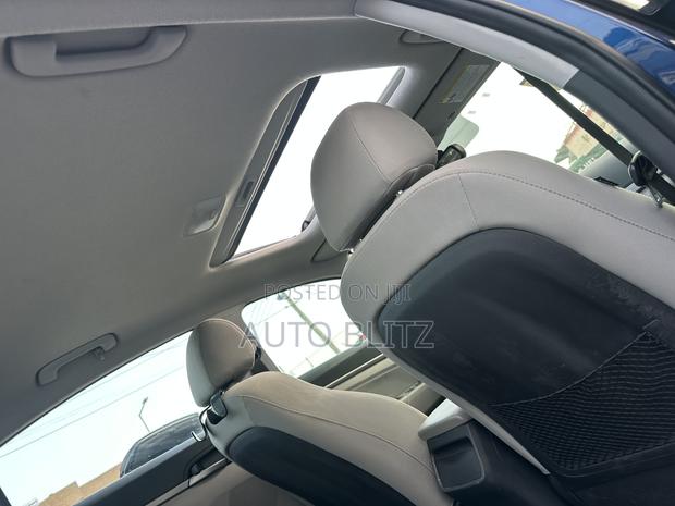 Hyundai Elantra 2018 Blue