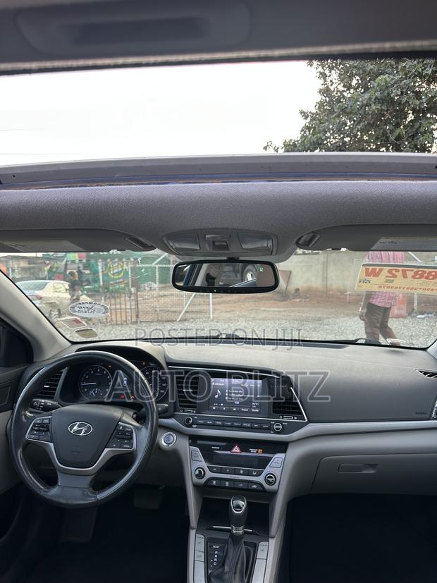 Hyundai Elantra 2018 Blue