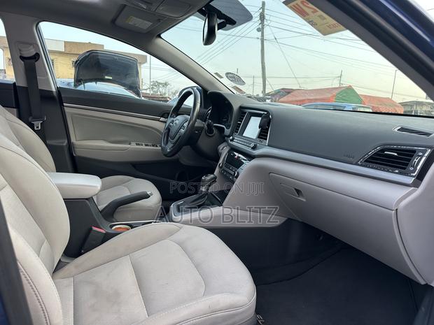 Hyundai Elantra 2018 Blue