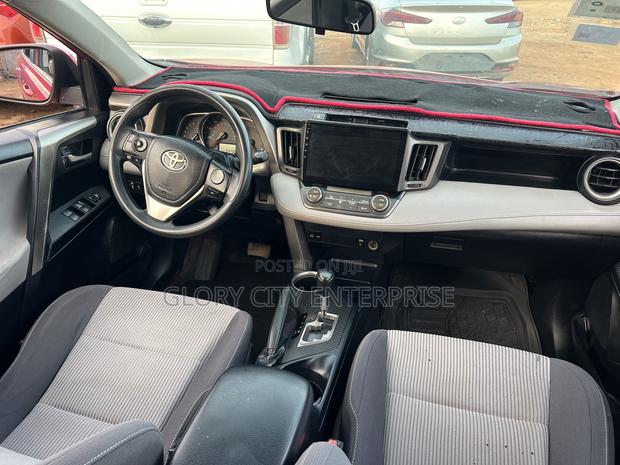 Toyota RAV4 XLE 4dr SUV (2.5L 4cyl 6A) 2015 Burgundy