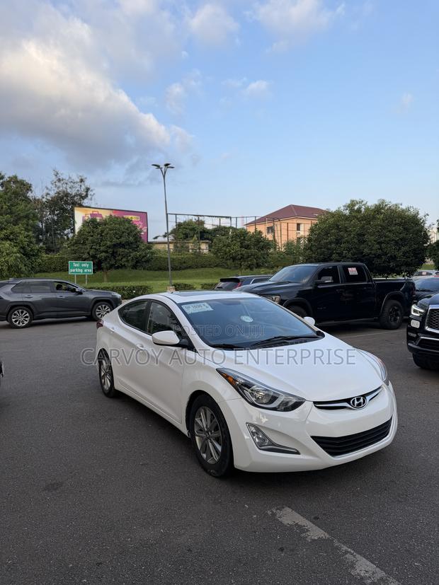 Hyundai Elantra Sport PZEV 4dr Sedan (2.0L 4cyl 6A) 2015 White