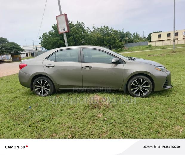 Toyota Corolla 2019 Gray