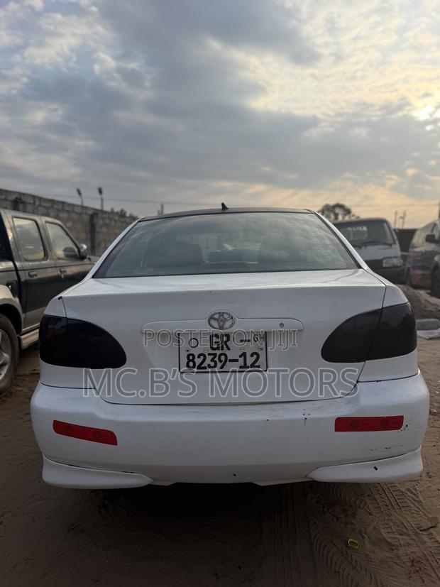 Toyota Corolla 2009 White