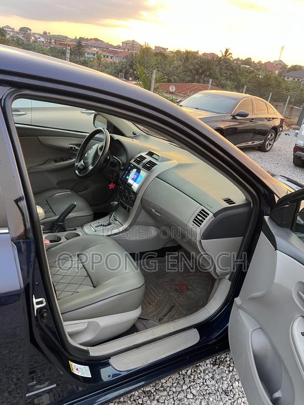 Toyota Corolla L 4dr Sedan (1.8L 4cyl 5M) 2013 Blue