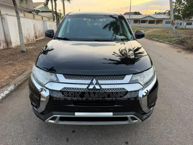 Mitsubishi Outlander ES FWD 2020 Black