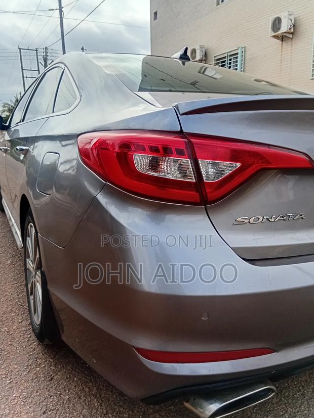 Hyundai Sonata Sport 2.0T Sedan FWD (2.0L 4cyl 6A) 2017 Gray