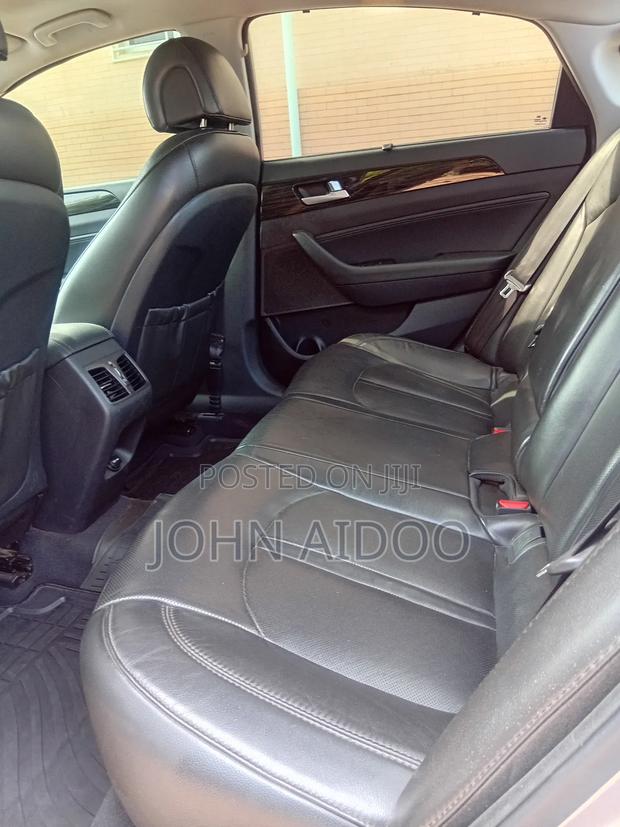 Hyundai Sonata Sport 2.0T Sedan FWD (2.0L 4cyl 6A) 2017 Gray