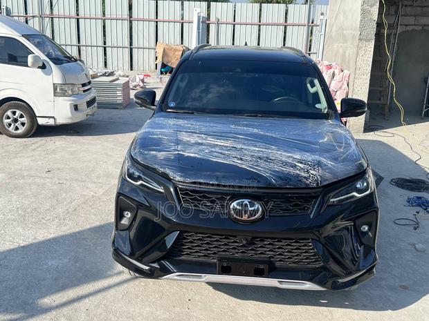 New Toyota Fortuner 2025 Black