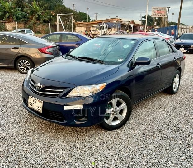 Toyota Corolla 2013 Blue