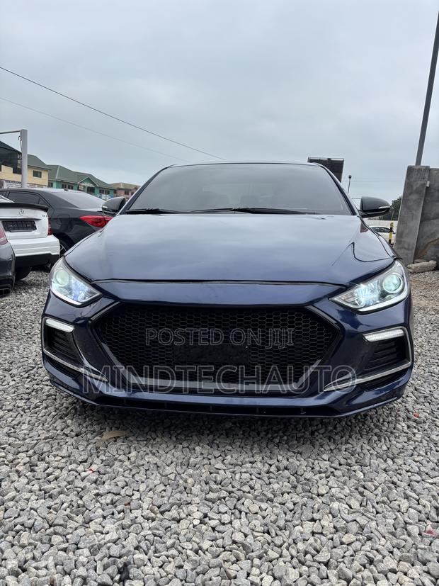 Hyundai Elantra Sport Sedan FWD (1.6L 4cyl 6M) 2017 Blue