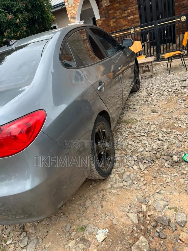 Hyundai Elantra 2010 Gray