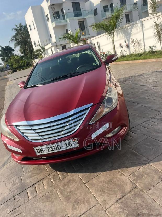 Hyundai Sonata 2012 Red
