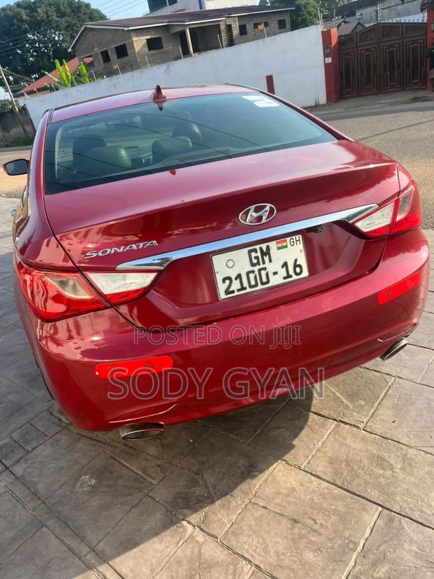 Hyundai Sonata 2012 Red