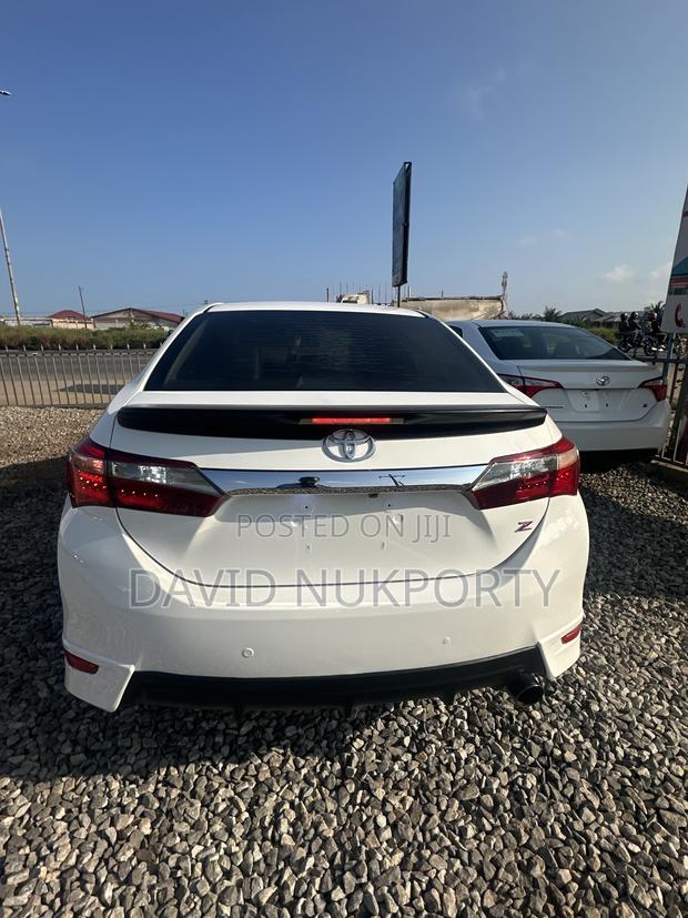 Toyota Corolla 2016 White