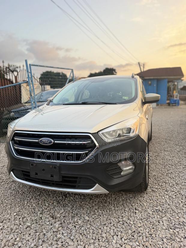 Ford Escape 2018 Beige
