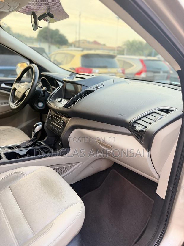 Ford Escape 2018 Beige