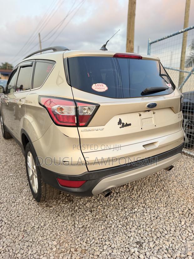 Ford Escape 2018 Beige