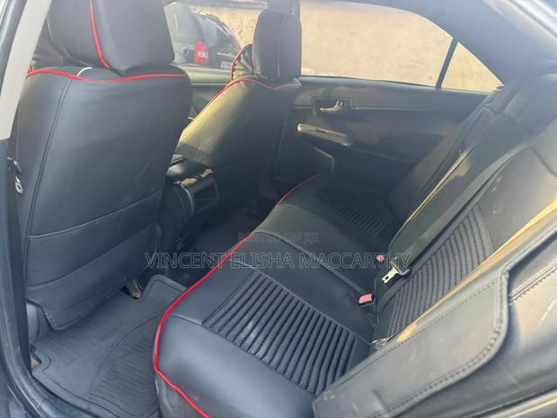 Toyota Camry SE 4dr Sedan (2.5L 4cyl 6A) 2013 Black