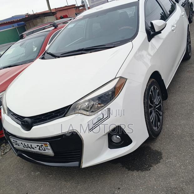 Toyota Corolla 2016 White